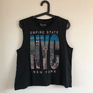 Graphic Empire State muscle T